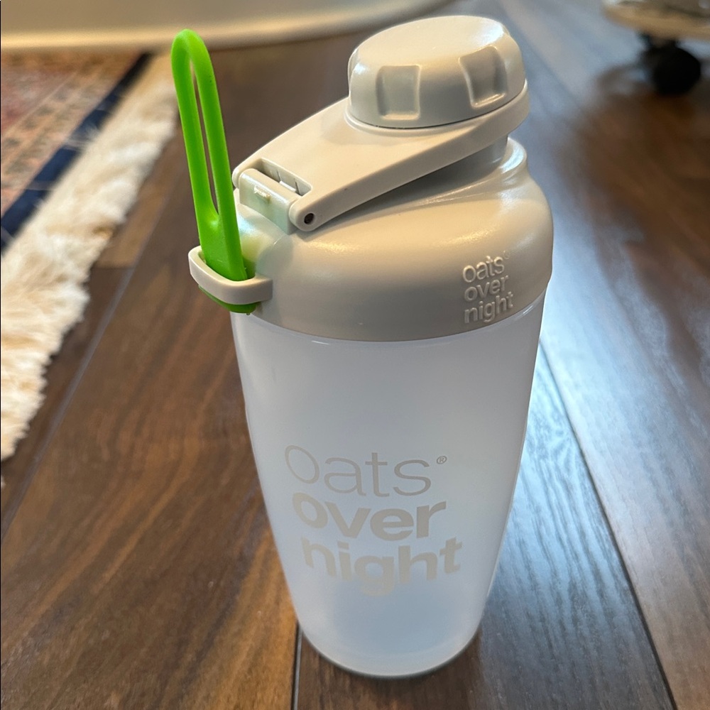 New Oats Overnight Shaker blender Bottle